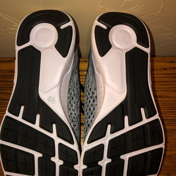 Men’s Under Armour lightening 2 - Picture 3 of 4